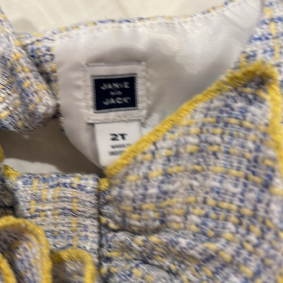 GUC Janie & Jack Romper with front ruffle and back buttons 2T - Picture 3 of 3